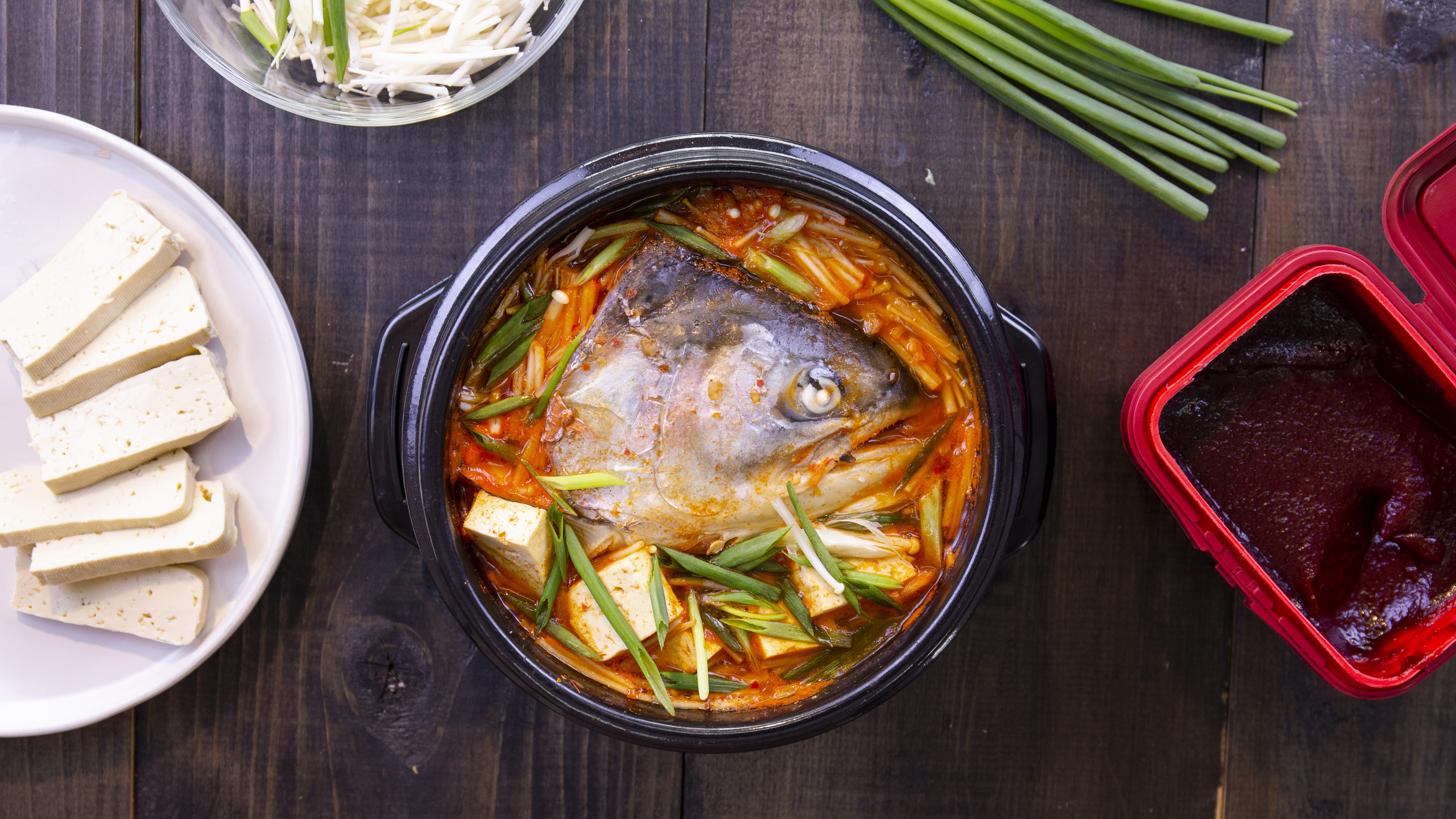 Salmon Head Kimchi Soup
&ndash; Thammachart Seafood