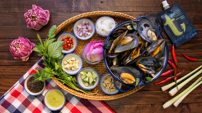 Australian Blue Mussels with Lotus Petals เมี่ยงหอยแมลงภู่ออสเตรเลียในกลีบบัว